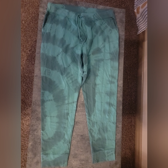 Chico's Pants - Chico's Zenergy Pima Cotton Tie Dye Astro Green Jogger Pants Size 2R (12)